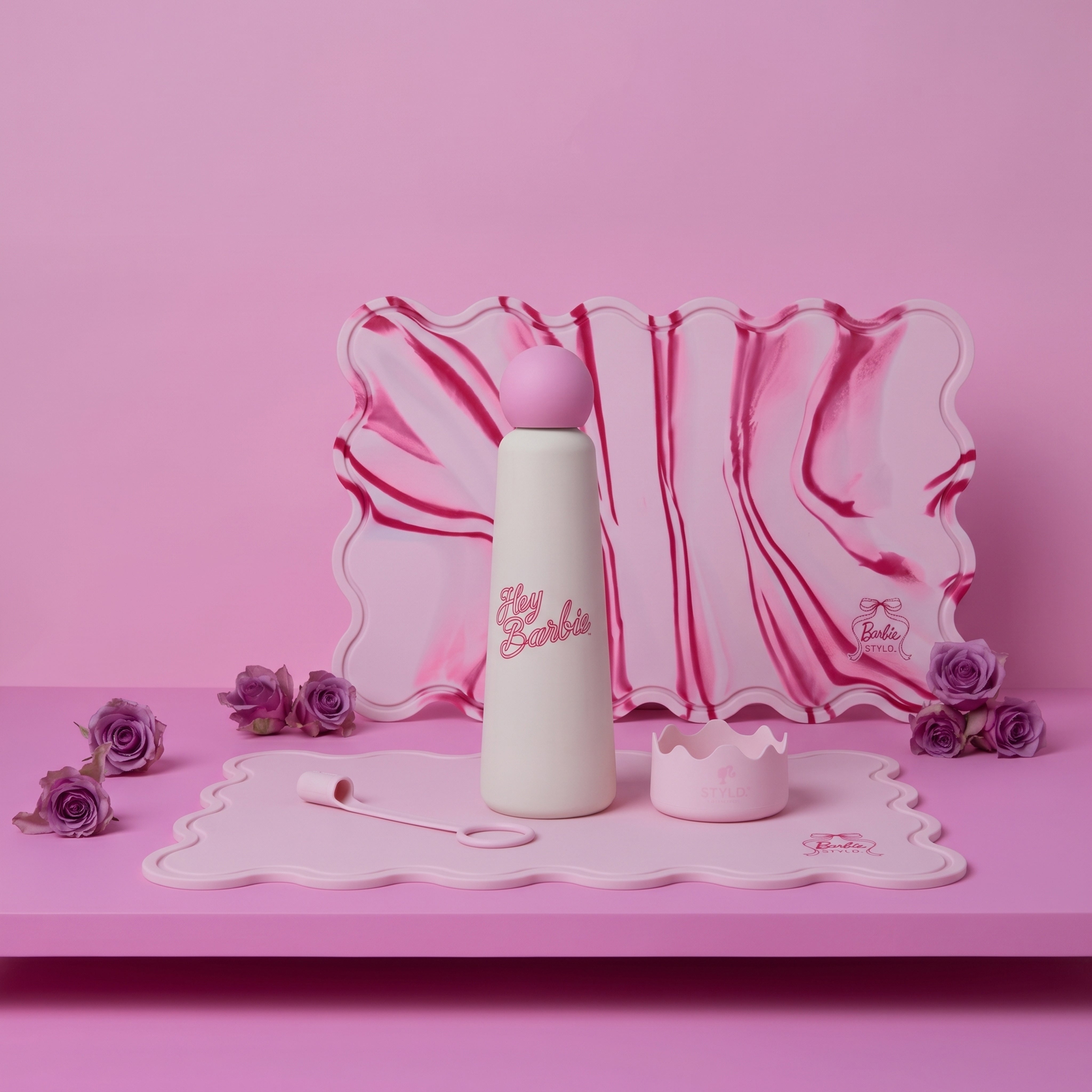 Barbie_Hostess_Set_2048_x_2048.jpg