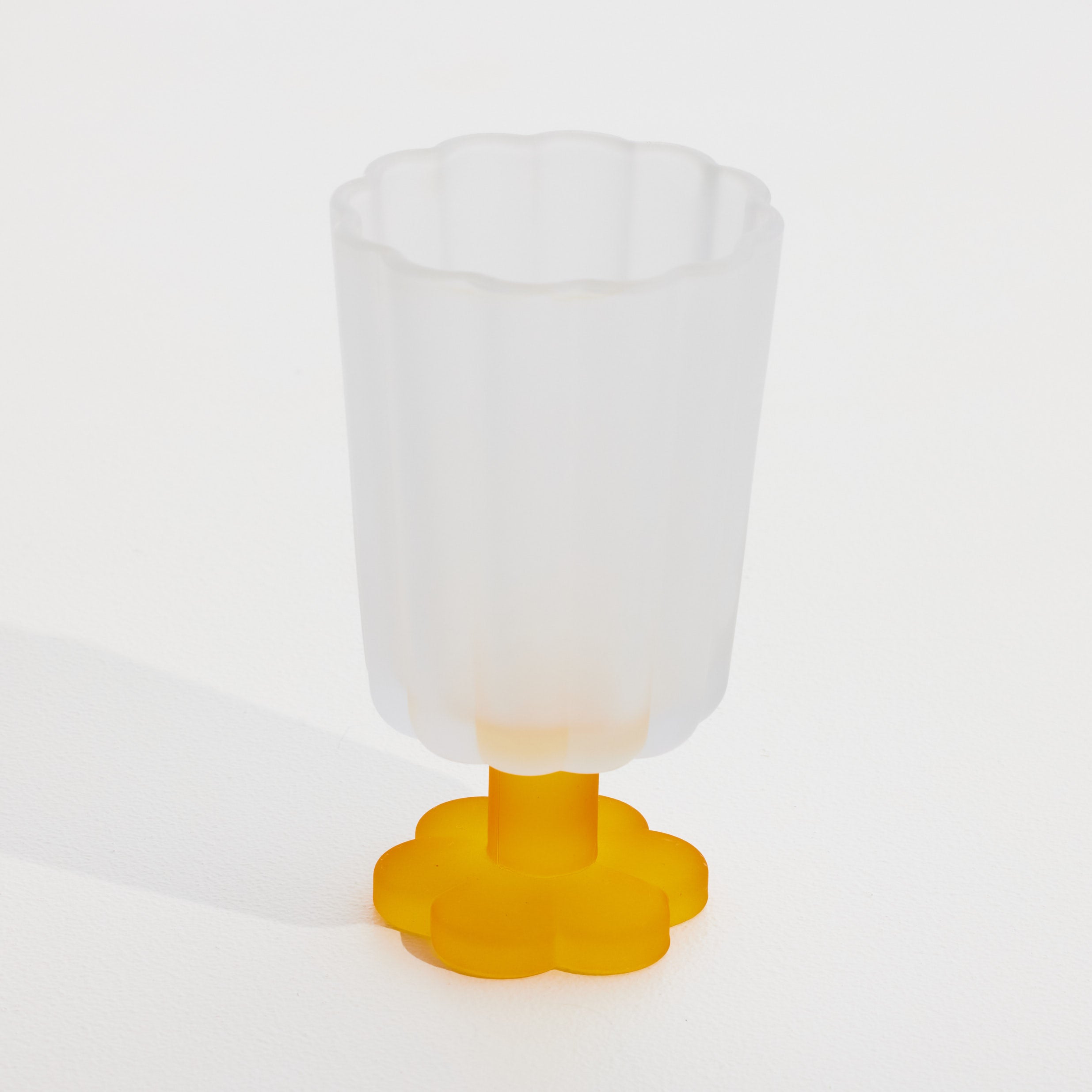 Petal Glass Goblet I Mochi petal collection STYLD.